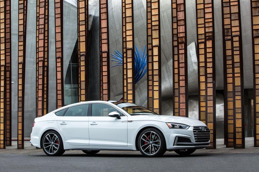  Audi S5 Sportback 2017 года  (NA) (фото 35 из 40)